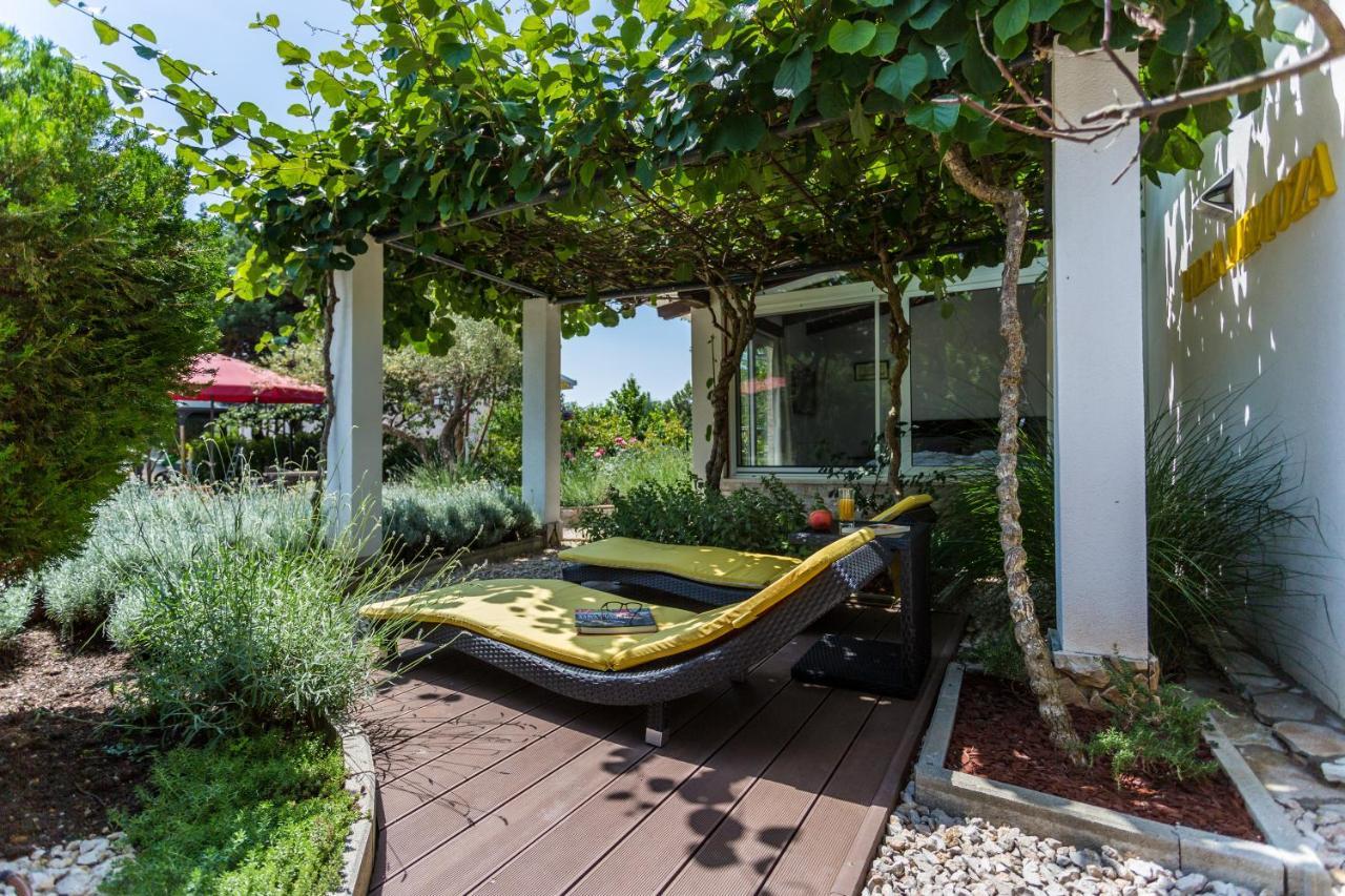 Molnar Resort Apartment Ljiljana Brzac Екстериор снимка